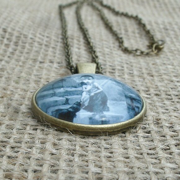Les Miserables Glass Cabochon Pendant Necklace - Picture 6 of 12